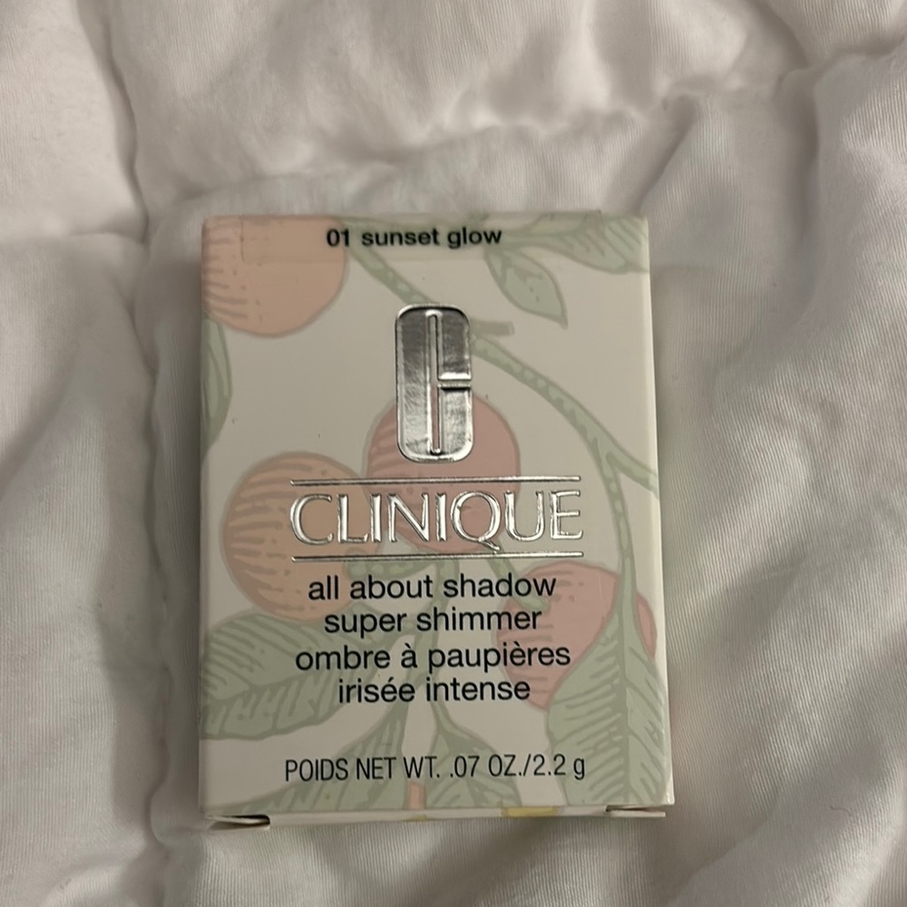 Clinique Sunset Glow Eyeshadow with Floral Design